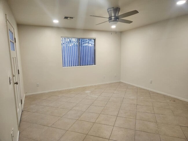 Building Photo - 3039 N Richey Blvd