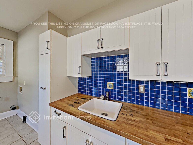 Building Photo - 1125 Boulevard Dr SE