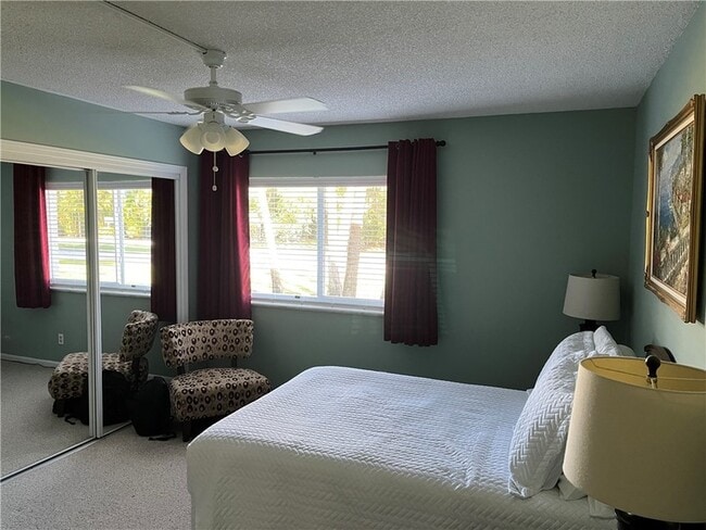 Building Photo - 600 Royal Palm Pl