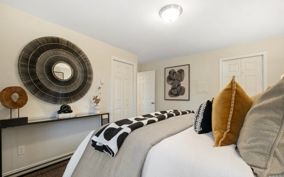 Building Photo - 4300 NE Sunset Blvd