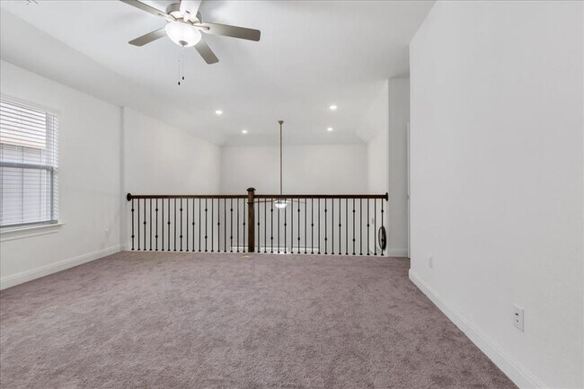 Building Photo - 240 Inlet Ln