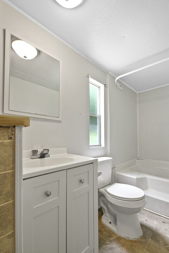 Building Photo - Temple GA - Paulding County - 3 bedrooms/2 baths $1350.00/month