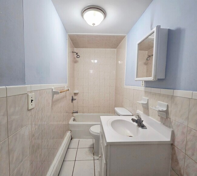 Building Photo - 132 42nd St