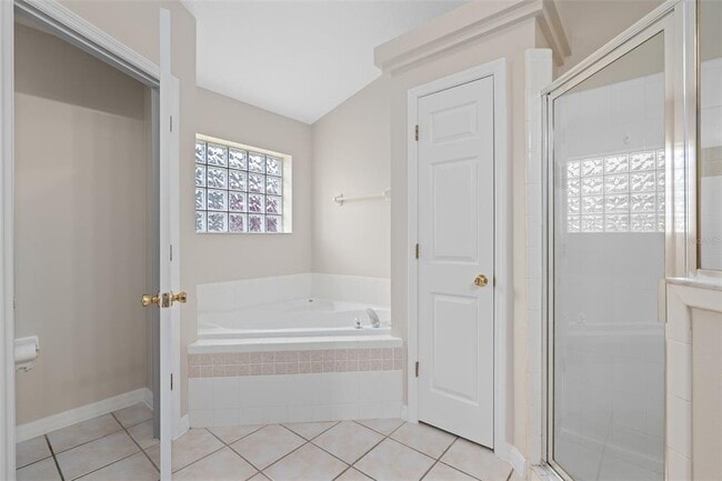 Building Photo - 1056 Princeton Dr