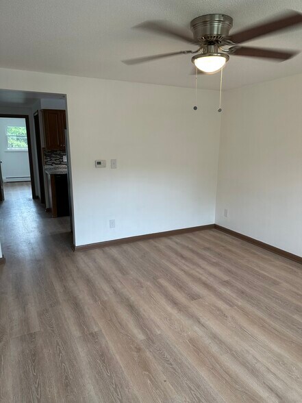 Building Photo - 292 Rumbold Ave