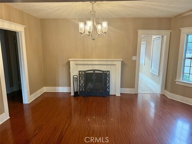 Building Photo - 119 N Cullen Ave