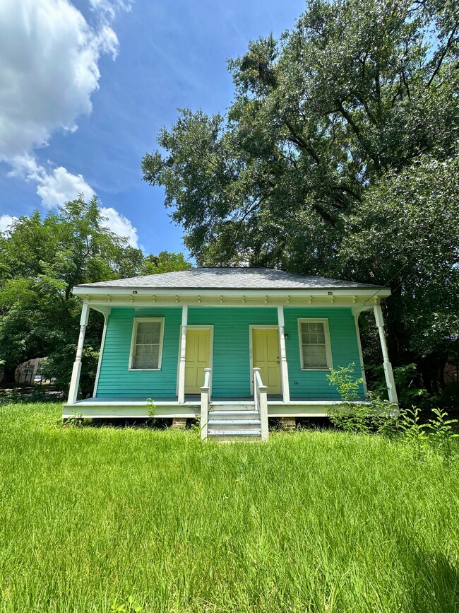 Building Photo - 970 Gorgas St