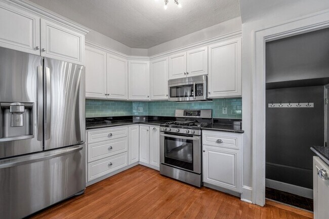 Building Photo - Charming 4Bedroom Stone Home with Detached Guest Apartment & Garage in Chevy Chase