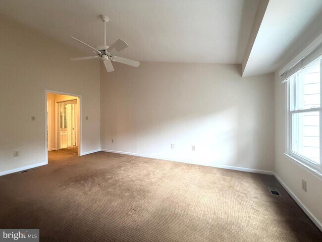 Building Photo - 7418 Crestberry Ln