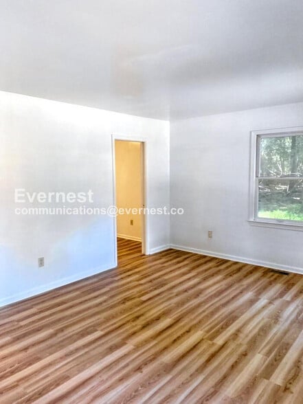 Building Photo - 532D Neck-O-Land Rd