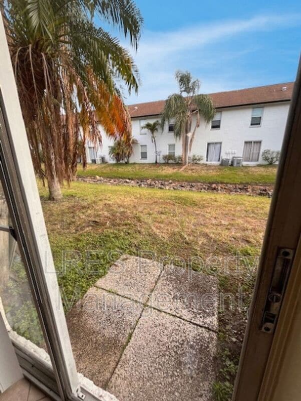 Building Photo - 3651 N Goldenrod Rd