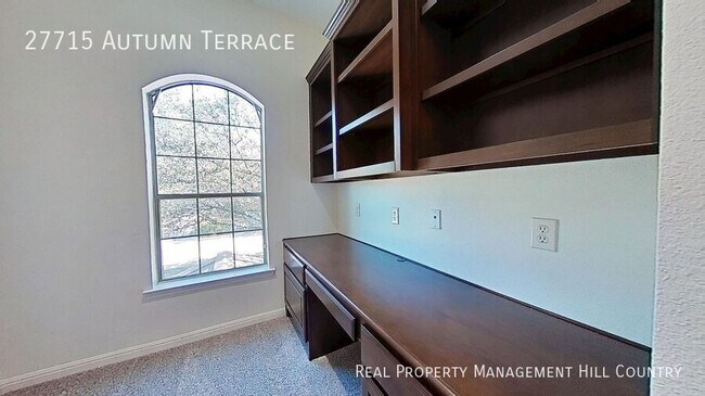 Building Photo - 27715 Autumn Terrace