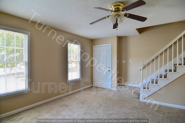 Building Photo - 121 Manorwood Ct