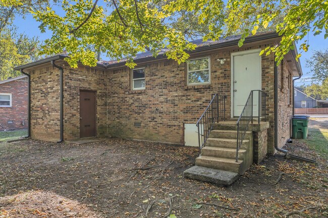 Building Photo - Charming Duplex in Prime Walkable 12 South Location!