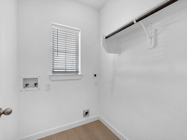 Building Photo - 952 Malibu Shr Ln