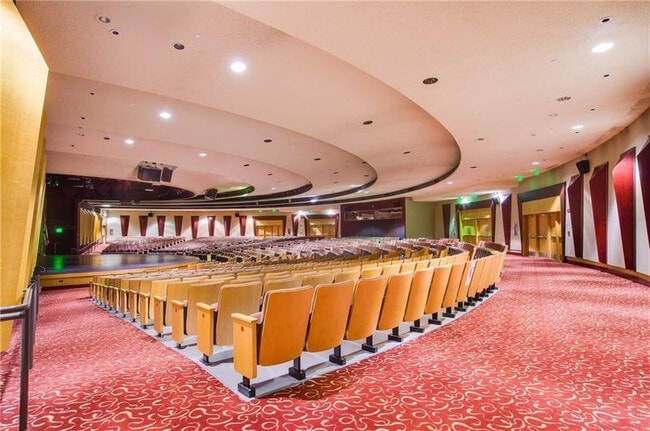 Building Photo - 2101 Lucaya Bend