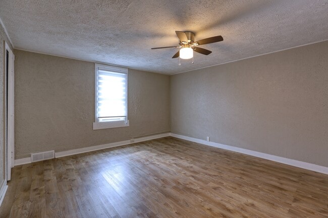 Building Photo - 119 Semmens St