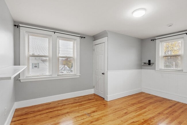 Building Photo - 577 Chandler St