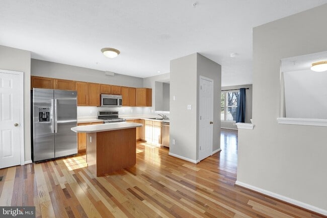 Building Photo - 265 Cherry Tree Square