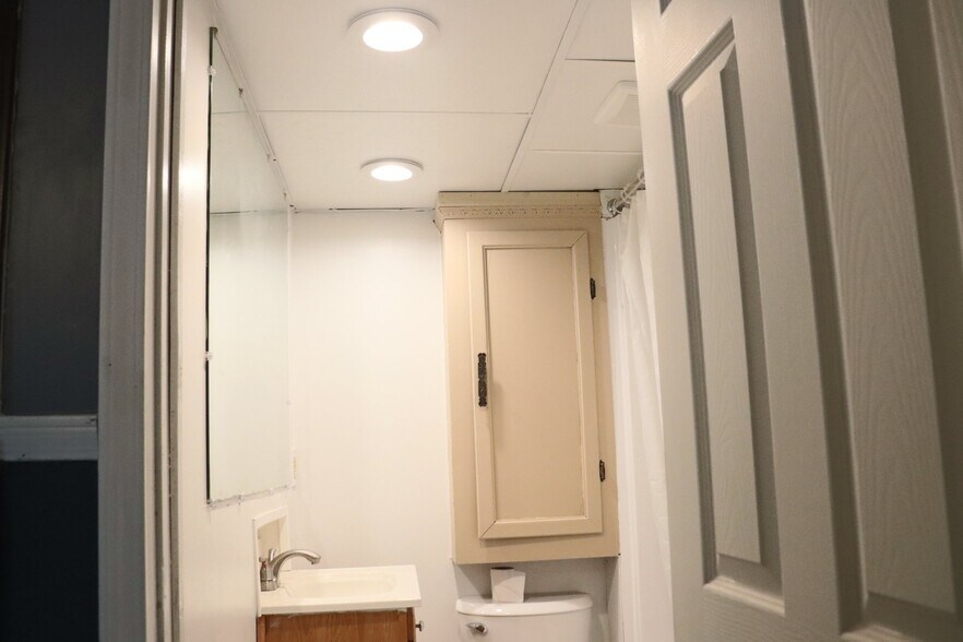 Building Photo - 616 Irvington Ave