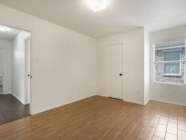 Building Photo - 4816 Waterford Dr