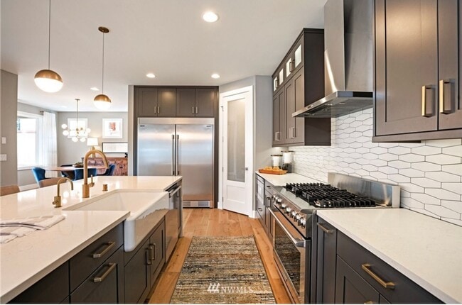 Building Photo - Gorgeous 4 Bedroom Gig Harbor Home in Gated Community