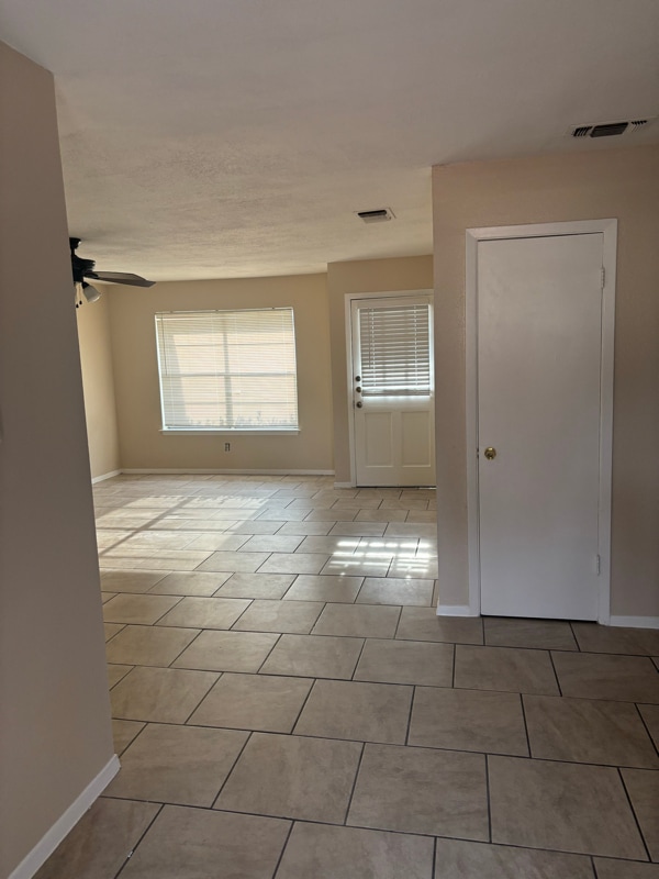 Building Photo - 3225 Crites St