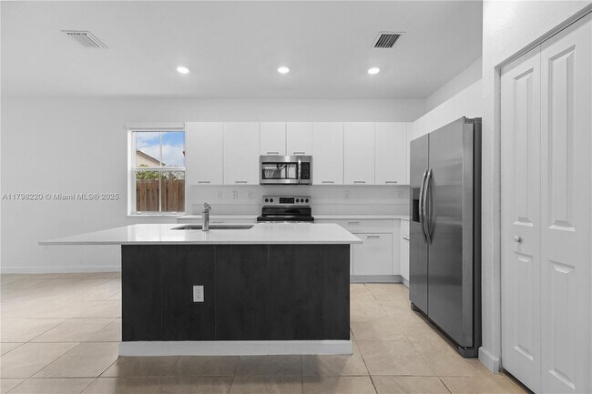 Building Photo - 2388 NW 130th Ter