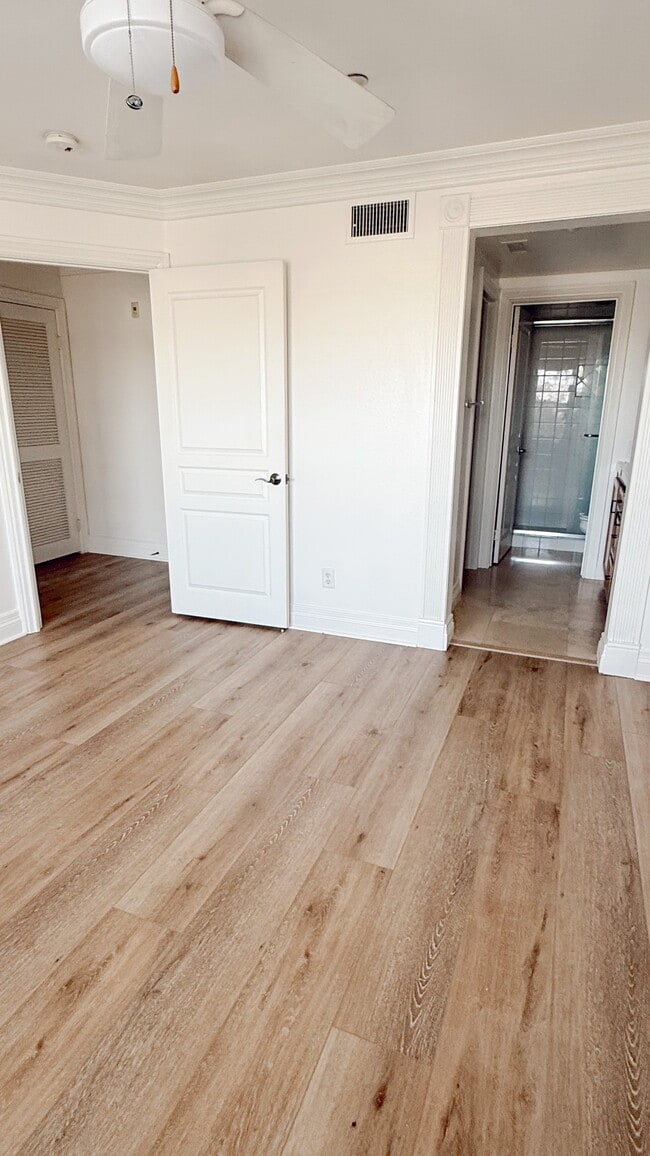 Building Photo - 5 Bluefin Ct