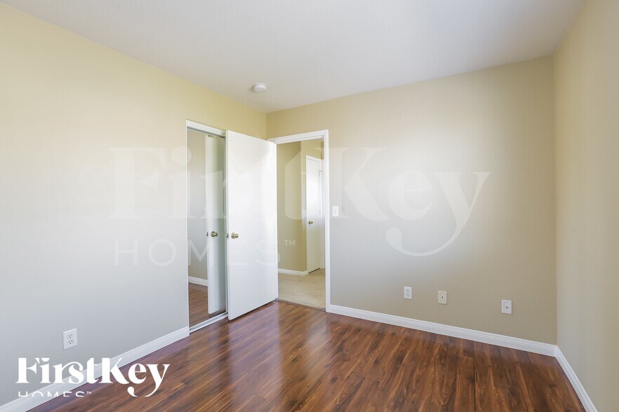 Building Photo - 11035 Calder Ave