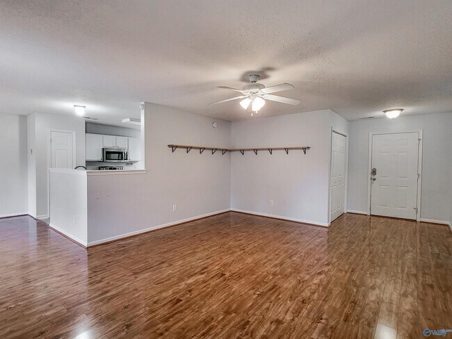 Building Photo - 157 Garden Brook Dr