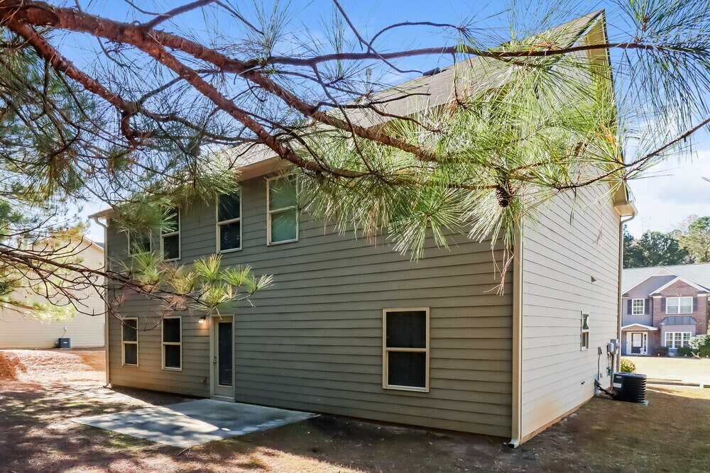 Building Photo - 190 Brightondale Blvd