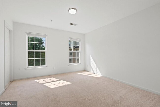 Building Photo - 3567 Ellery Cir