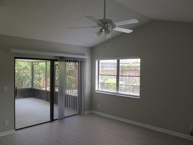 Building Photo - 2668 La Lique Cir