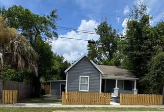 Front of house - 1157 E 3rd St