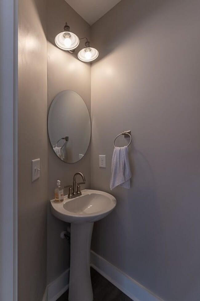 Building Photo - Nicely Appointed, 2019-Built Home Convenie...