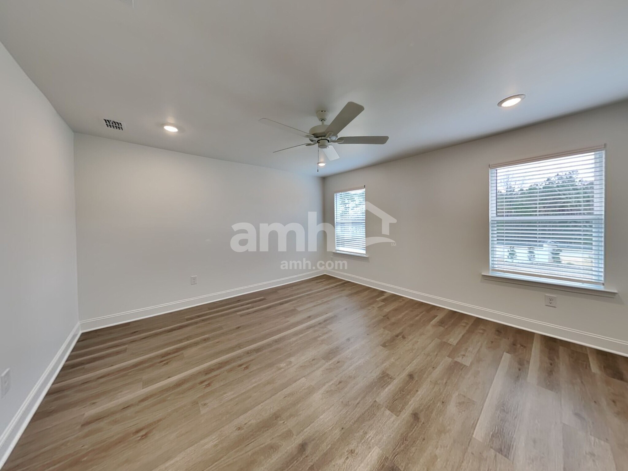 Building Photo - 1509 Aquamarine Dr