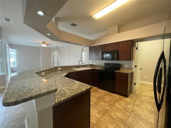 Building Photo - 17711 Emerald Green Pl