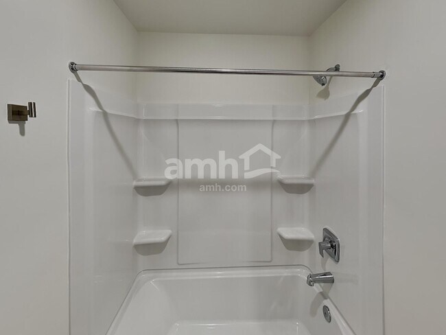 Building Photo - 8958 Wilroy Rd