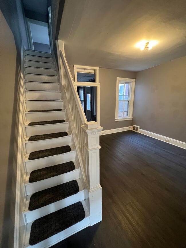 Building Photo - Delightful 3 BR Townhouse in Lancaster City!