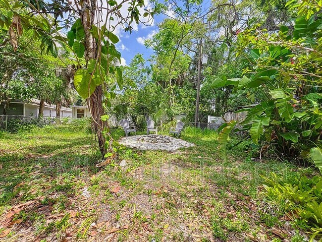 Building Photo - 1723 John Rivers St