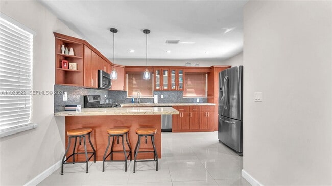 Building Photo - Southwest 27th Street, Miami, FL 33155 - 3 BR 1 BA single-family home