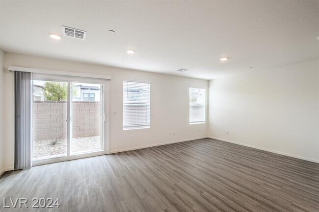 Building Photo - 4423 Honey Hls Ave