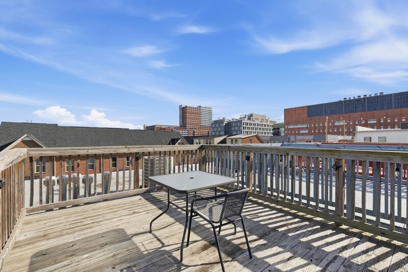 Building Photo - 1012 McDonogh St