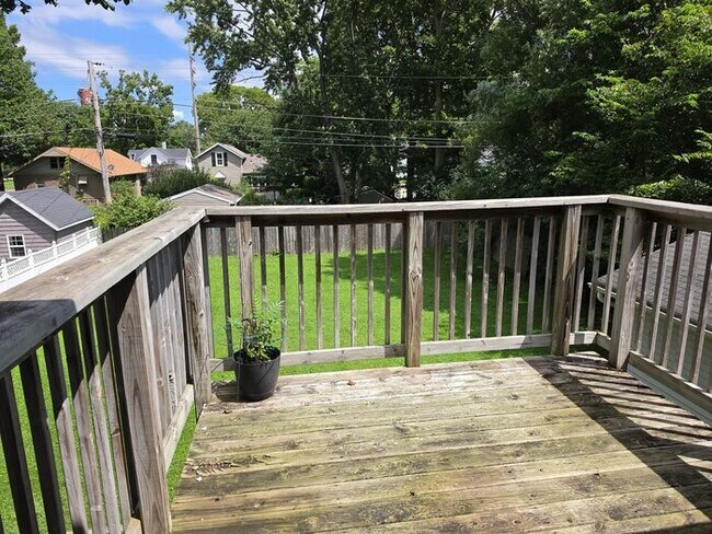 Building Photo - 2 bedroom unit in Berrien Springs