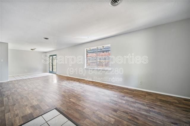 Building Photo - 5520 E 47th Pl