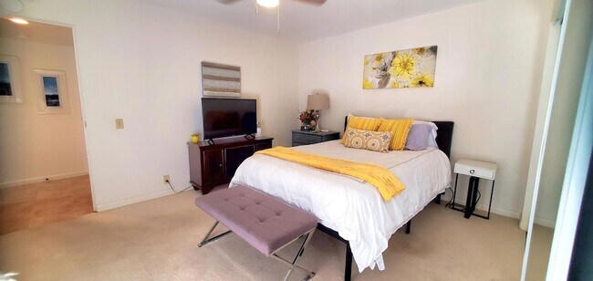 Building Photo - 46568 Arapahoe Dr