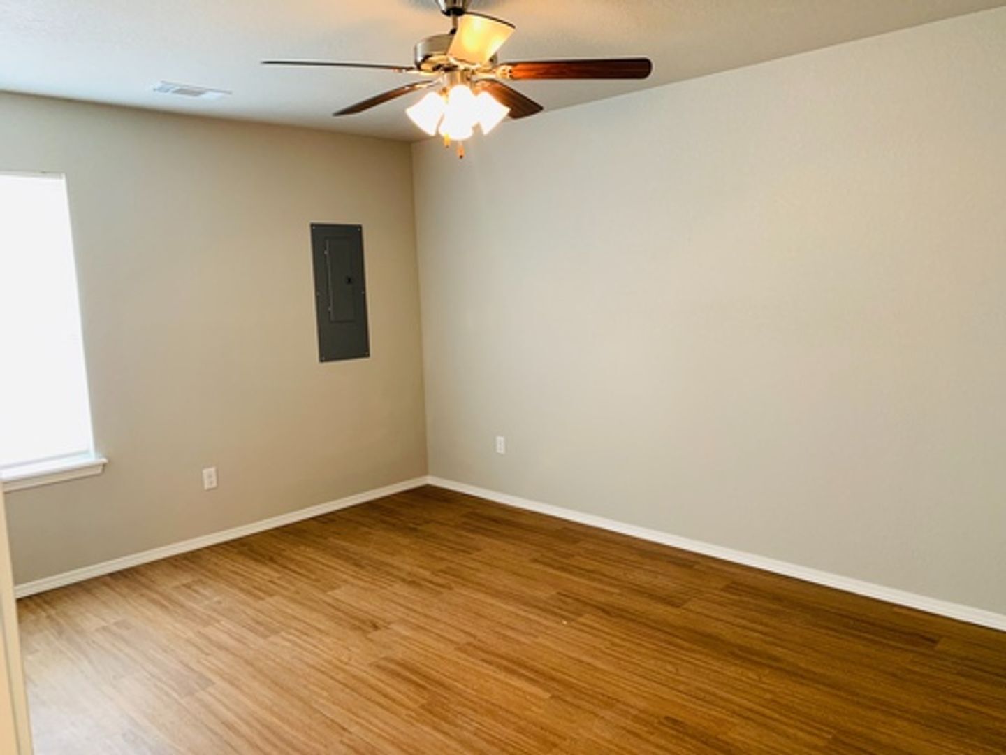 Building Photo - 2121 Ingalls Ln