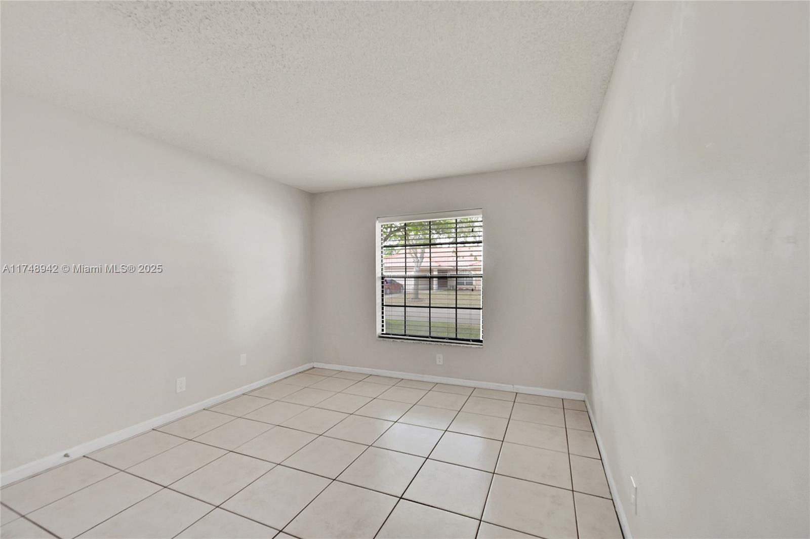 Building Photo - 296 NW 118th Ter