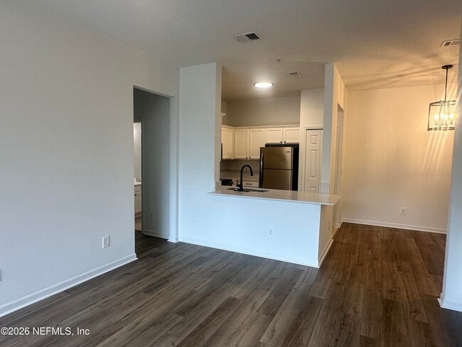 Building Photo - 8601 Beach Blvd